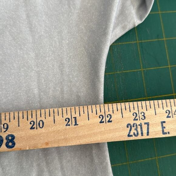 Sheilay Women's Gray Long Sleeved Pullover Crew Necked Tunic Top sz Medium - Picture 5 of 6